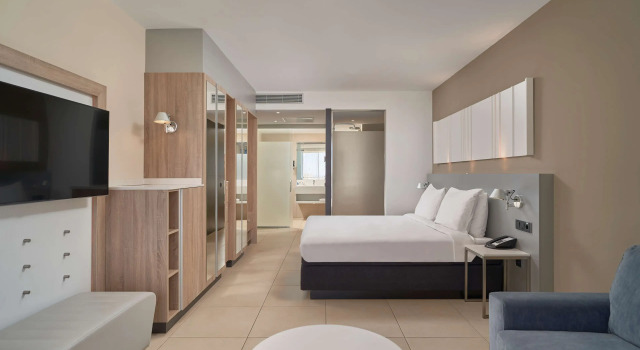 Семейный номер Standard с балконом Radisson Blu Resort & Spa, Gran Canaria Mogan