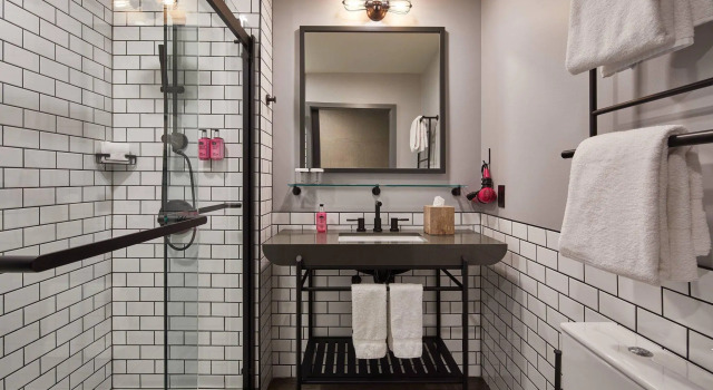 Номер Standard Moxy Portland Downtown