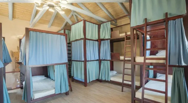 Кровать в общем номере Youth Of Dope Hostel