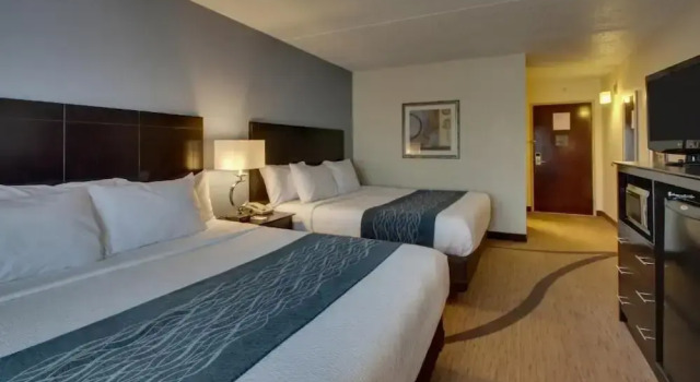 Номер Standard с 2 комнатами Greenfield Inn & Suites Owensboro, KY Airport