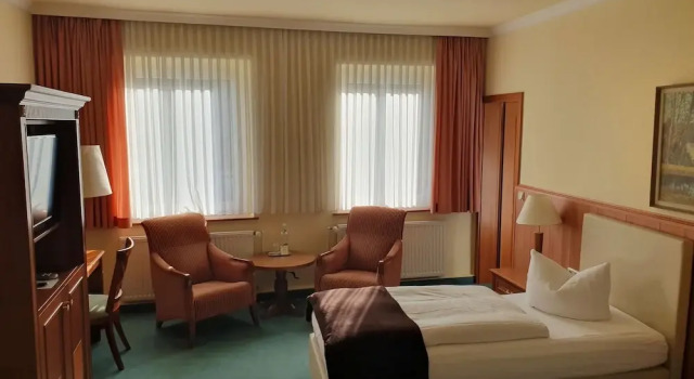 Hotel Fürstenhof, Book Hotel Rathenow 
