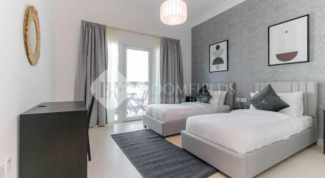 Golf course view, stylish 2BR, Забронировать Отель Остров Яс Абу-Даби, рядом с Аквапарк Yas Waterworld