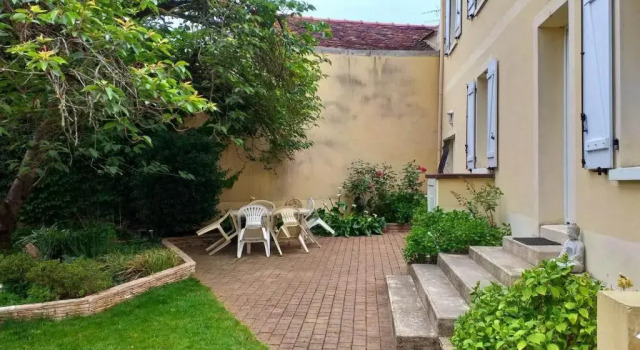 Апартаменты Square-bnb - Appartement avec jardin à 10 min de Disneyland