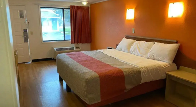 Четырёхместный номер Standard FairBridge Inn Express London