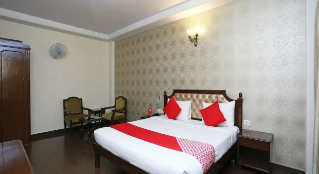 OYO 16565 Karnal Haveli, Забронировать Отель Отели и гостиницы Карнал, Отель
