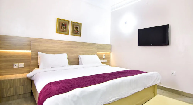 Номер Royal Pearl Gate Hotel