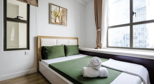 Christina's Saigon - Icon 56 Apartment, Забронировать Апартаменты/квартира Отели Хошимина с парковкой, рядом с Golden Dragon Water Puppet Theatre, Парковка