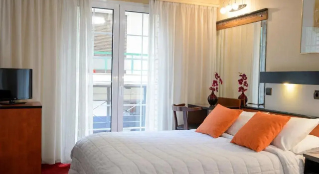 Двухместный номер Standard с балконом Victory Inn Hotel