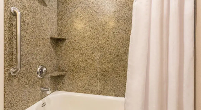 Номер Standard Holiday Inn Express Hotel & Suites Manteca by IHG
