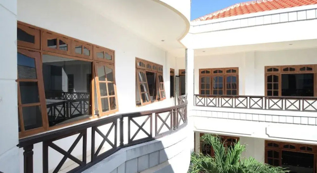 Airy Kartika Plaza Gang Melati 1 Bali, Забронировать Отель Отели Куты с парковкой, рядом с Торговый центр Lippo Kuta, Парковка