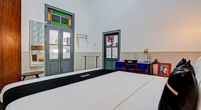 Номер Deluxe RedDoorz at Ndalem Eyyang Syariah Stasiun Klaten