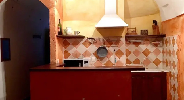 Studio Via Colomba Barberi, Prenota Hotel Hotel a Dolceacqua con parcheggio, Parcheggio