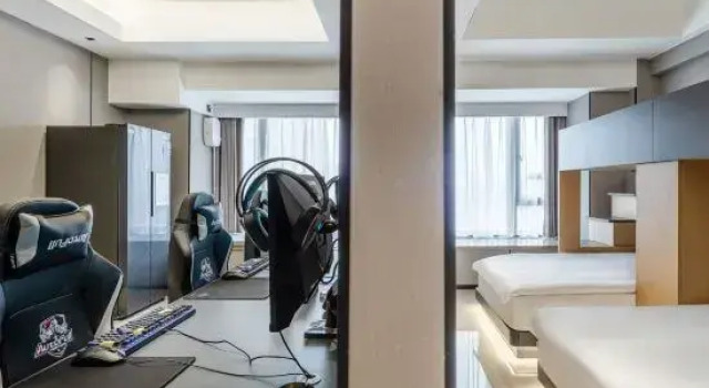 Пятиместный люкс Мансарда i Electronic Sports Hotel (Chengdu The Tianfu Panda Tower Hongxing Bridge Subway Station)
