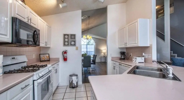 Water Front Privacy On Disneys Doorstep-2100oi 4 Bedroom Home by Redawning