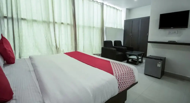 OYO 11966 Grand Euro Park Hotel, Rezerwuj Hotel Hyderabad 