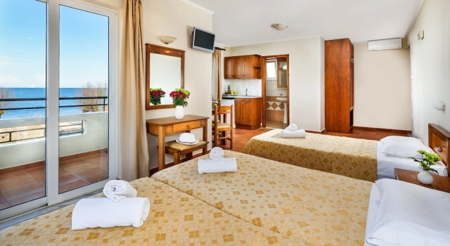 Студия с видом на море Panos Beach Hotel