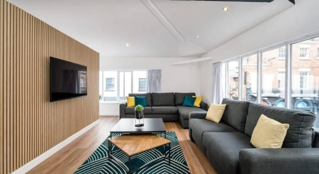 Коттедж Host Apartments Wood St Nightlife Apt