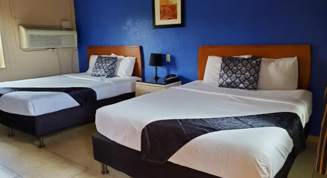 PineCrest Inn & Suites, Забронировать Отель Флагстафф 