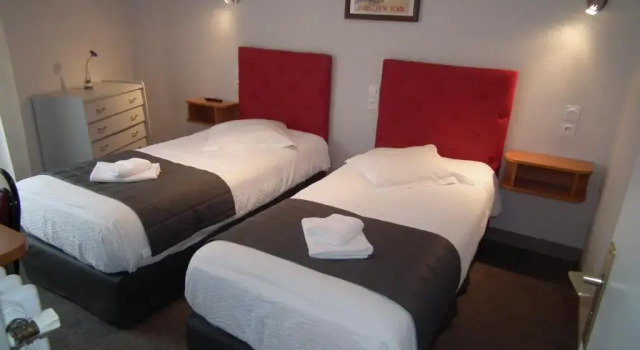 Четырёхместный номер Comfort Hôtel de lAviation