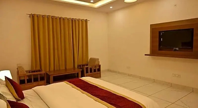Shiva Palace by Golden Leaf Hotels, Rezervovat Hotel Nainital Uttarakhand