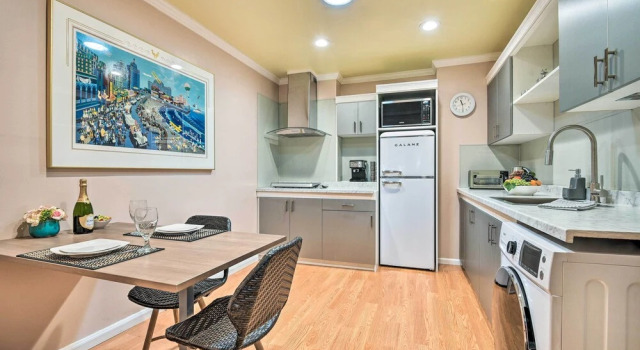 Коттедж Romantic Pasadena Home w/ Covered Porch!