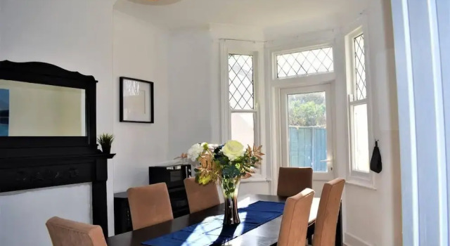 Cosy, Modern House Nearby Seafront - Southend