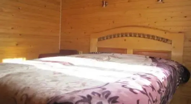 Eco-hata, Prenota Affittacamere Hotel a Ivano-Frankovsk con parcheggio, Parcheggio