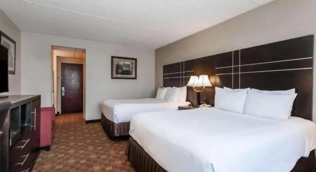 Четырёхместный номер Standard Wyndham Southbury