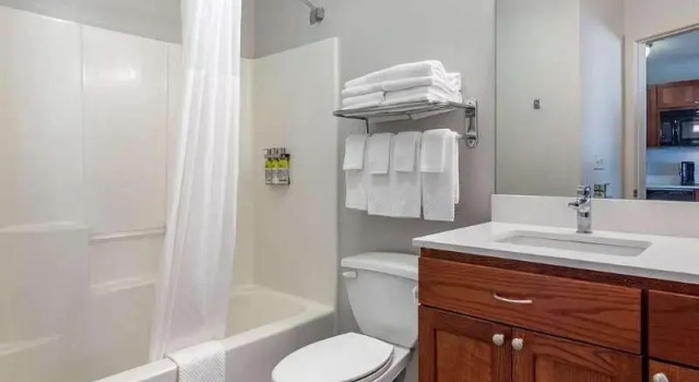 Номер Standard MainStay Suites Emporia