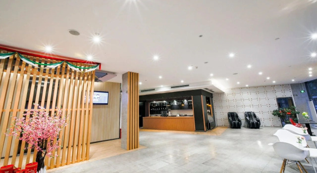 ibis Chengdu American Center Hotel, Boek Hotel Hotels in Chengdu met parkeren, Parkeren