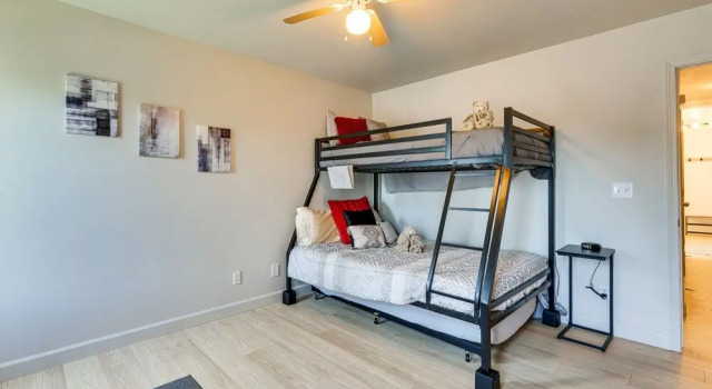 Holiday Island Home w/ Screened-in Deck & Fire Pit, Reserva ahora Hotel Holiday Island Estados Unidos