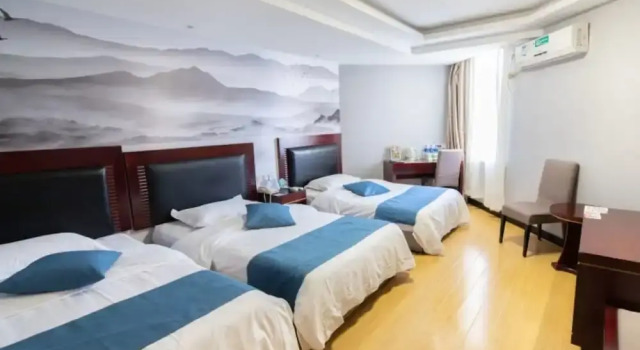 Трёхместный номер Standard GreenTree Inn Tianjin Hebei District Beining Park Hotel