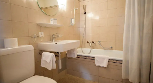 Трёхместный семейный номер Standard Romantik Hotel & Restaurant Sternen