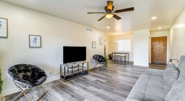 Scottsdale Condo w/ Community Pool & Hot Tub!