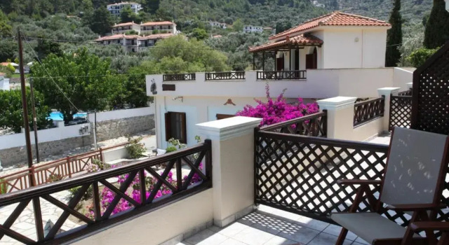 Студия с балконом и с видом на море Pleoussa Studio and Apartments