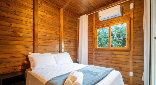 Wooden Retreat Near Lagoa da Conceicao Knu0170