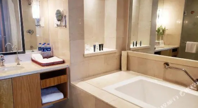 Люкс Executive Jingwei International Hotel