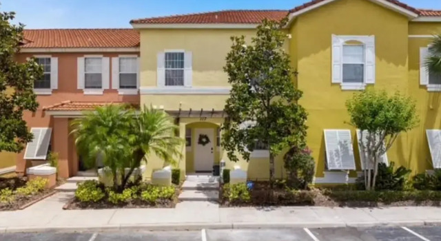 Amazing 3BR 2BA Townhome With Lake View at Terra Verde!