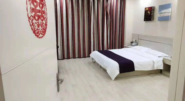 Thank Inn Plus Hotel Taixing Huangqiao Bus station, Prenota Hotel Hotel a Jiangsu con parcheggio, Parcheggio