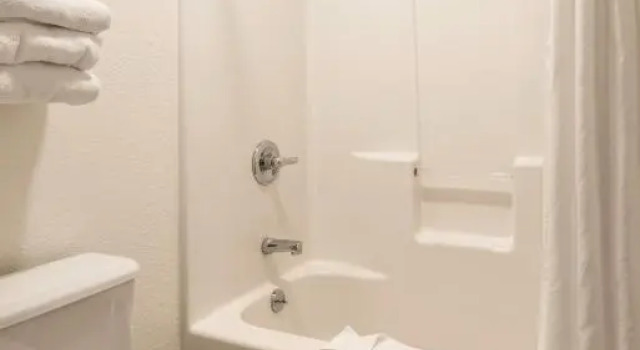 Четырёхместный номер Standard Brookwood Inn Branson