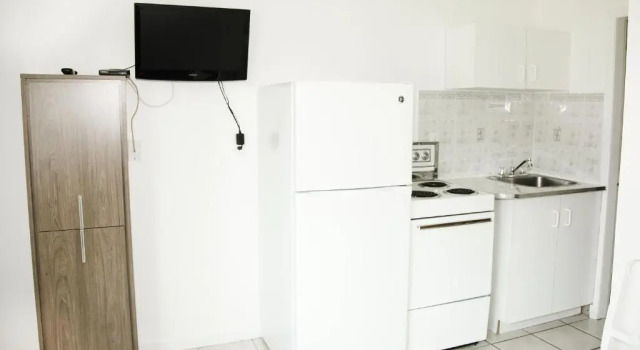 Люкс Naramata Courtyard Suites