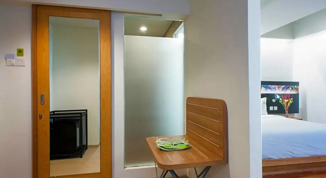 Junior-Suite MaxOneHotels at Dharmahusada Surabaya