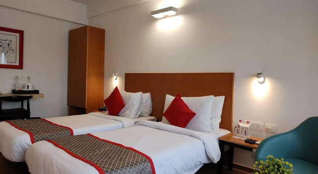 Kanak Beacon Hotel, Rezervovat Hotel Hotely v Gujarat s parkováním, Parkování
