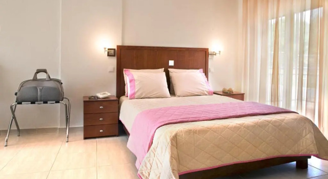 Люкс с 2 комнатами Stratos Hotel