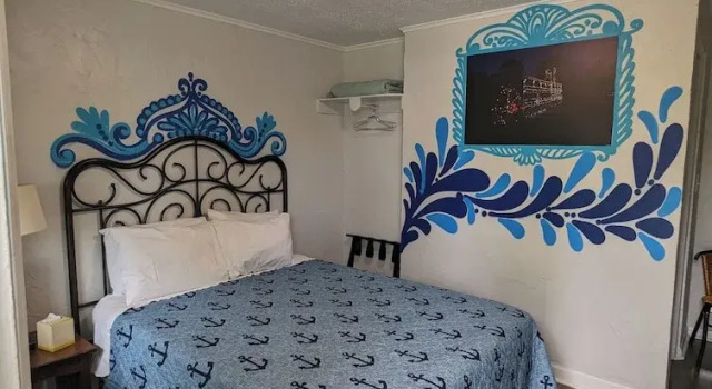 Двухместный номер Standard с балконом и с видом на бассейн Riverboat Inn & Suites