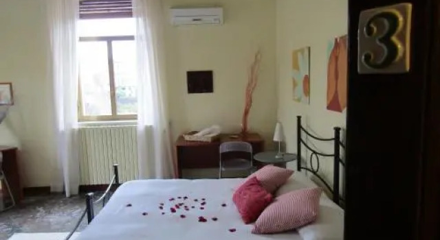Villa Liberty, Book Villa Cottages in Catania, Cottage