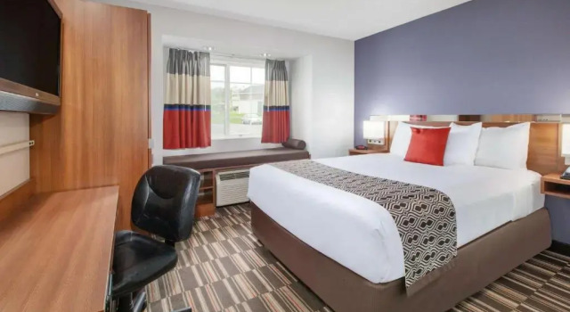 Двухместный номер Microtel Inn & Suites by Wyndham Pittsburgh Airport