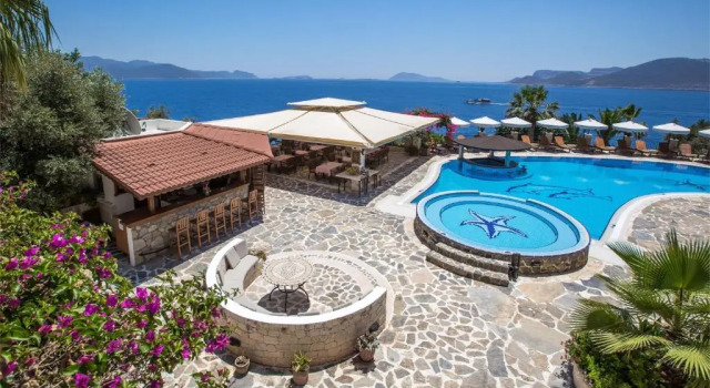 Люкс с 2 комнатами с видом на море Hadrian Hotel
