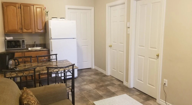 Семейные апартаменты с 2 комнатами Rothesay Motel