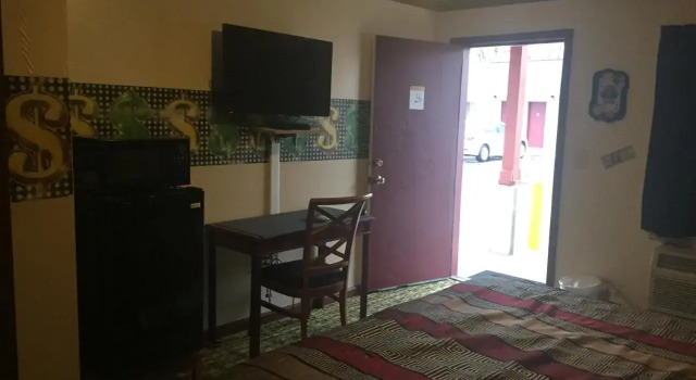 Colony Inn Motel, Rezerwuj Motel White Marsh 
